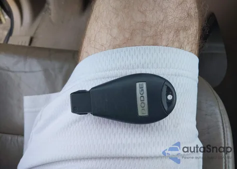 2011 Chrysler Town & Country Limited из США, поврежденный, VIN 2A4RR6DG3BR649351